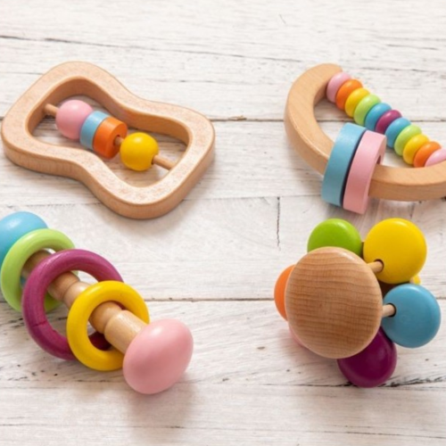Sonajero juego infantil de madera - 1 unidad Labores Bella