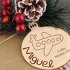 Bola de navidad de madera con dibujo infantil y nombre para recuerdo