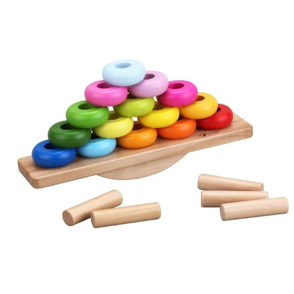 Un juguete de madera con un montón de cuentas coloridas, una escultura abstracta de Toyen, ganador de un concurso de Pinterest, precisionismo, ortogonal, angular, patrón repetitivo.