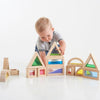 Un bebé jugando con un juego de construcción de madera, una escultura abstracta de Keos Masons, destacada en CG Society, movimiento de artes y oficios, fotografía de estudio, hecha de cartón, geométrica.