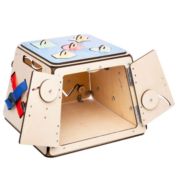 Un caja de madera con una máquina dentro de ella, gráficos de computadora por Évariste Vital Luminais, presentado en Polycount, Cubo-futurismo, Adafruit, Studio Light, Rim Light.