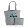 Una bolsa gris con la palabra Victoria en ella, una representación digital de Victorine Foot, ganadora del concurso de Pinterest, Verdadism, ganadora del concurso, detalle ultrafino, #myportfolio