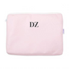 Una bolsa rosa con la palabra DZ en ella, un punto de cruz de Elizabeth Durack, tendencia en Pinterest, arte de la red, #myportfolio, extremadamente de género, estética de Y2K.