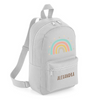 Una mochila blanca con un arcoiris en ella, un punto de cruz por Amelia Peláez, ganador del concurso de Pinterest, graffiti, iridiscente, #myportfolio, perfecto a pixeles.