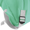 Una cercanía de una mochila verde con una correa, un pastel por Puru, tendencia en Pinterest, plástico, detalle ultrafino, detalle alto, lleno de detalles.