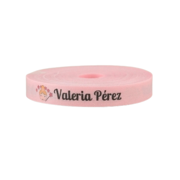 Una pulsera rosa con la palabra Valeria Pérez, un pastel de Verónica Ruiz de Velasco, ganador del concurso de Pinterest, plasticien, velvia, hecha de goma, #myportfolio