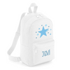 Una mochila blanca con una estrella azul, un pastel de Toyen, deviantart, plasticien, #myportfolio, deviantart hd, photoillustración.