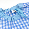 Un vestido a cuadros azules y blancos con una cinta azul, una foto de stock por Puru, pixiv, plasticien, estética y2k, pixiv, licencia de Creative Commons Attribution.