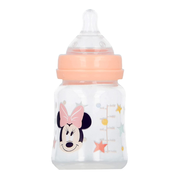 Una botella para bebé con la cara de Minnie Mouse, una imagen 3D creada por Walt Disney, ganadora de un concurso de Pinterest, hecha por un plasticien, hecha de plástico, con fotografía de estudio cinematográfica.