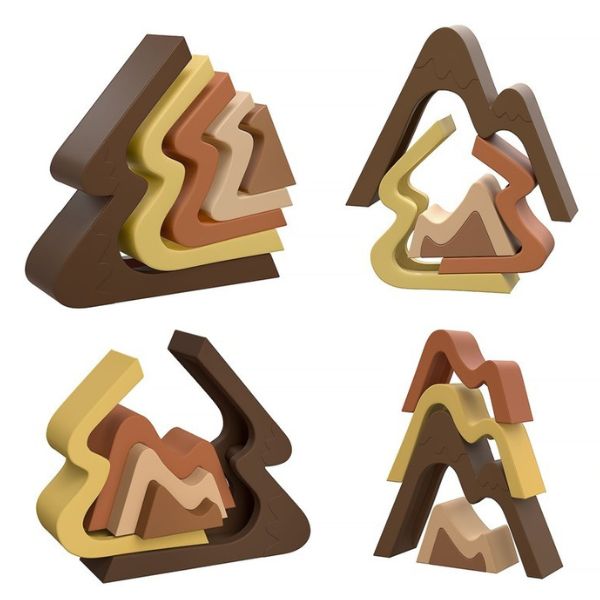 Un conjunto de cuatro formas abstractas hechas de madera, una escultura abstracta de John McLaughlin, polycount, letterismo, bajo polígono, angular, isométrico.