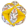 Laden Sie das Bild in den Galerie-Viewer, Una bola con una cinta amarilla alrededor, una punto de cruz hecho por Annabel Kidston, ganador del concurso de Pinterest, movimiento de artes y manualidades, hecha de queso, patrón repetitivo, hecho de cuentas y hilo.