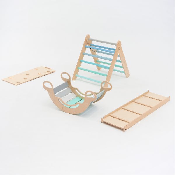 Una silla de madera en miniatura y un estante en miniatura, una escultura abstracta de Makoto Aida, destacada en dribble, constructivismo modular, ortogonal, vray, hecha de plástico.